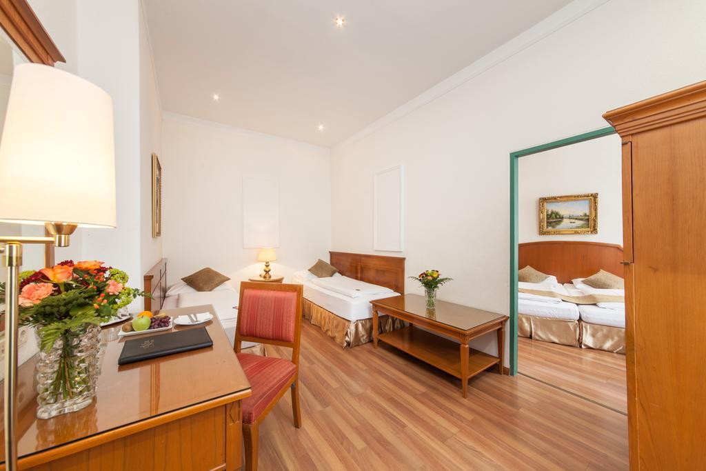 Novum Hotel Cristall Wien Messe エクステリア 写真
