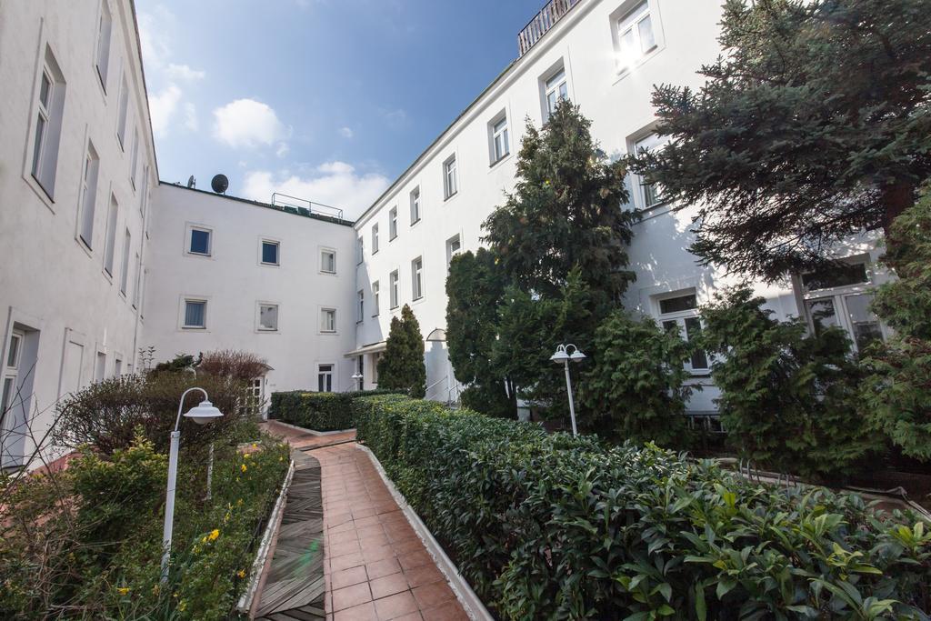 Novum Hotel Cristall Wien Messe エクステリア 写真