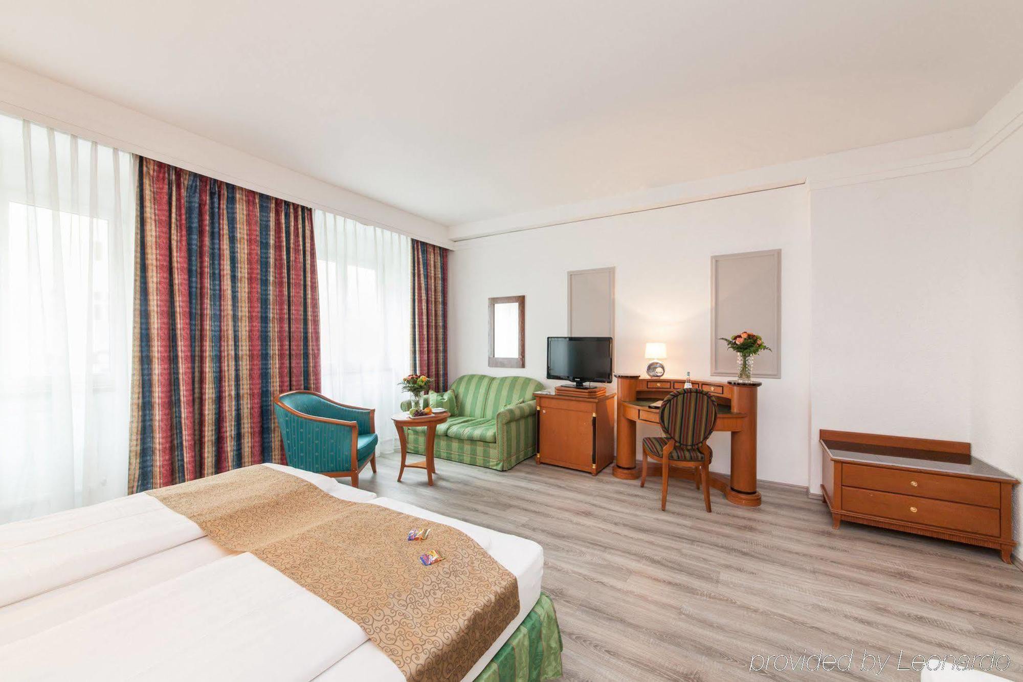 Novum Hotel Cristall Wien Messe エクステリア 写真