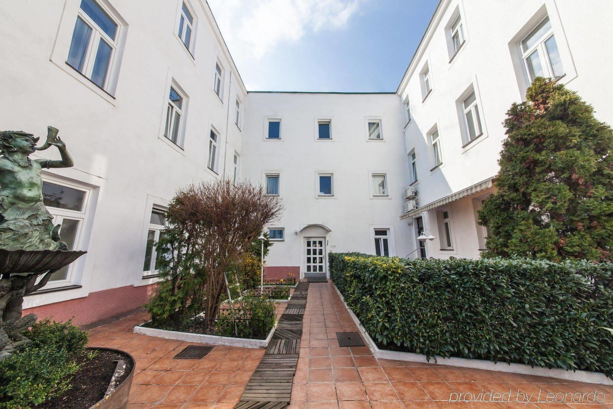 Novum Hotel Cristall Wien Messe エクステリア 写真
