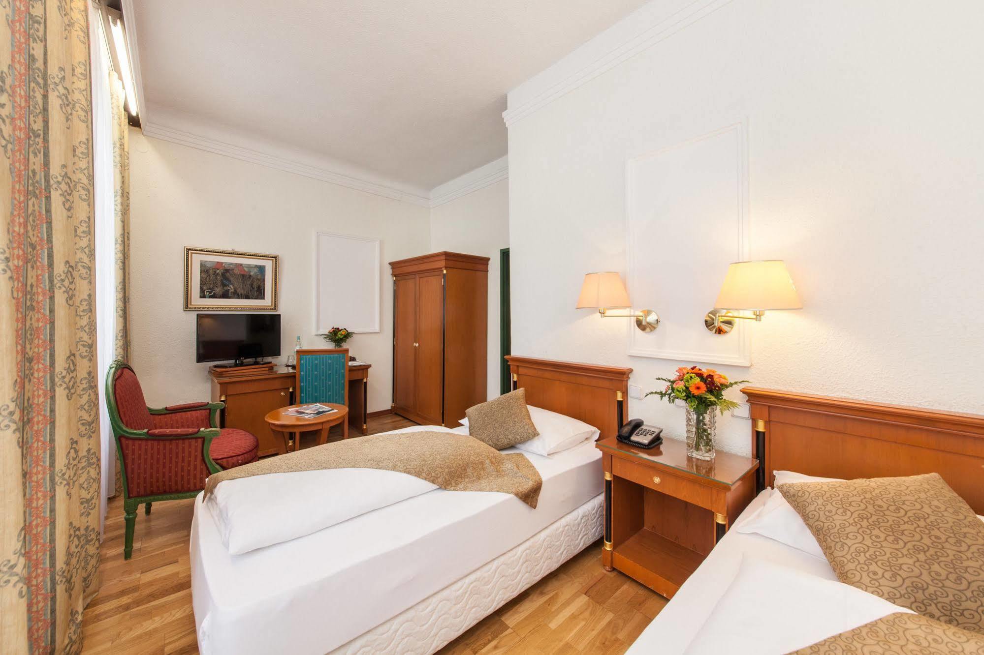 Novum Hotel Cristall Wien Messe エクステリア 写真